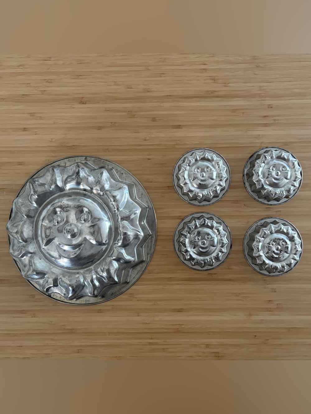 Sun Smile Face Cake Molds/ Pans